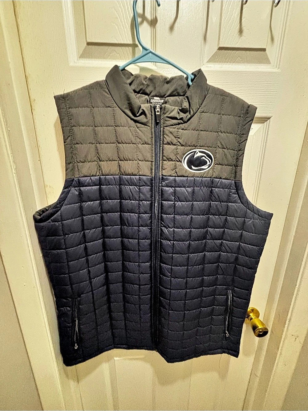 Colosseum Penn State Nittany Lions Nightman Puffer Vest XXL